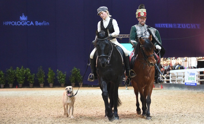 Start für die HIPPOLOGICA Berlin / Pferdesportmesse unter dem Berliner Funkturm: Packende Turniere, Shows und Reitkunst stehen auf dem Programm. (FOTO)