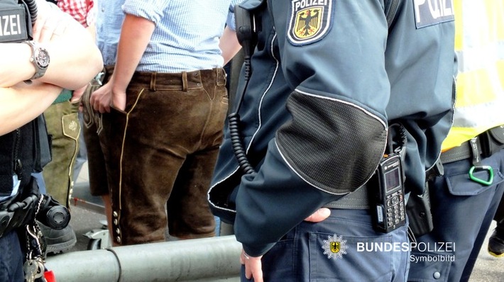 Bundespolizeidirektion München: Volksfestnachwehen: Streit in Untermenzing hatte seinen Ursprung beim Dachauer Volksfest