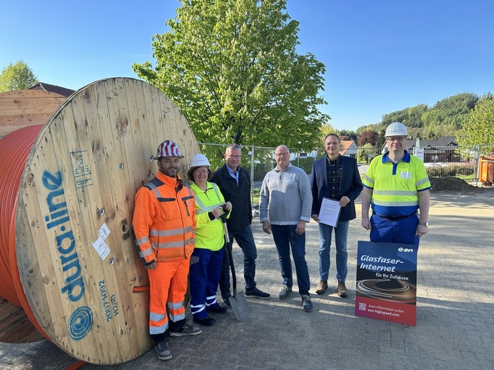 Spatenstich für Glasfaserausbau in Bad Essen Barkhausen