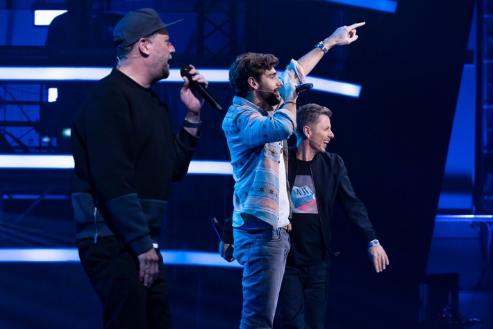 "MC Alvi! Was geht ab?!" Coach Alvaro Soler fordert die "Fantastischen 2" zum Rap-Battle - in den zweiten Blind Auditions von "The Voice Kids" am Samstag in SAT.1