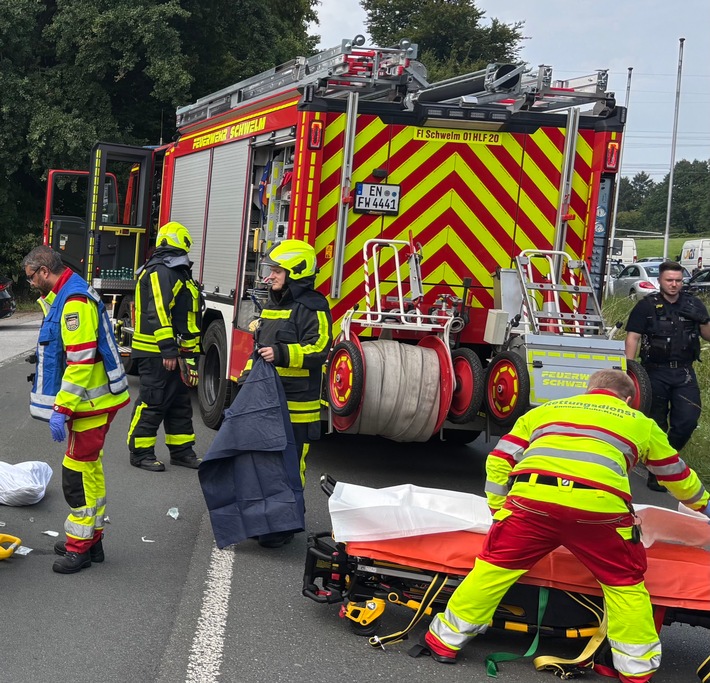 FW-EN: Schwerer Verkehrsunfall, Hattinger Str.