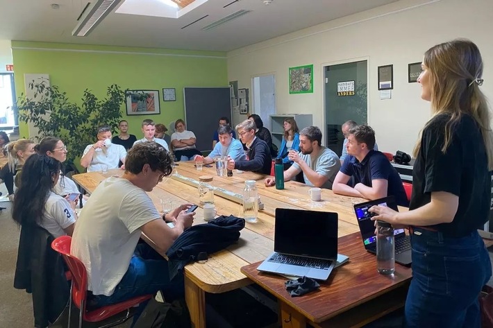 BLOGPOST: Kooperation, Forschung, Zukunft: DRIVE local e.V. und Local_Vocal werden zum KI-Accelerator für Lokalzeitungen