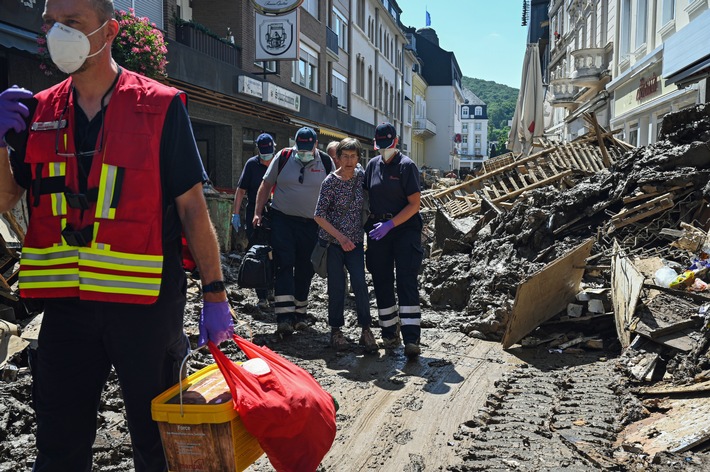 Hochwasser Deutschland: Nie da gewesene Spendenbereitschaft für die Betroffenen / Drei Monate nach der Katastrophe zieht das Bündnis &quot;Aktion Deutschland Hilft&quot; eine erste Bilanz
