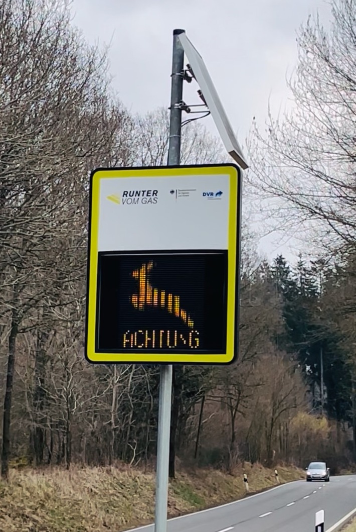 POL-EU: Zeitumstellung am Wochenende - Polizei warnt vor erhöhter Wildwechsel-Gefahr