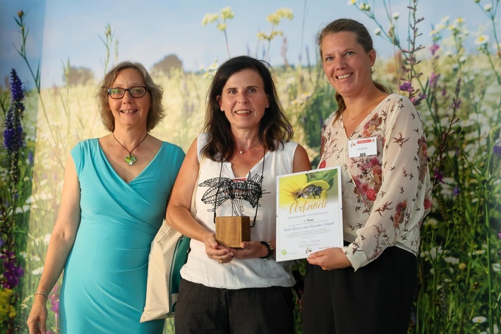 Trophäen &amp; Urkunden für Naturgärten im gesamten Bundesgebiet