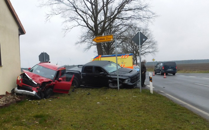 POL-HK: Schneverdingen: Einbruch: Hausbewohner rechtzeitig zurück; Schneverdingen: GPS-Gerät gestohlen; Timmerloh: Brand in Wohngemeinschaft