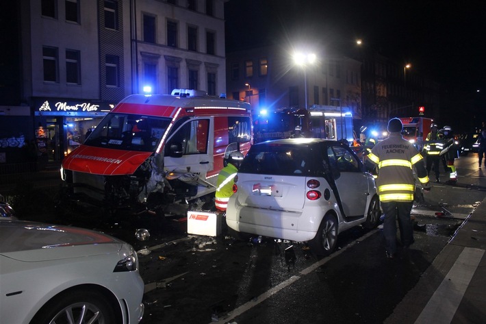 POL-AC: Unfall auf dem Adalbertsteinweg: Straße stundenlang gesperrt, mehrere Menschen verletzt