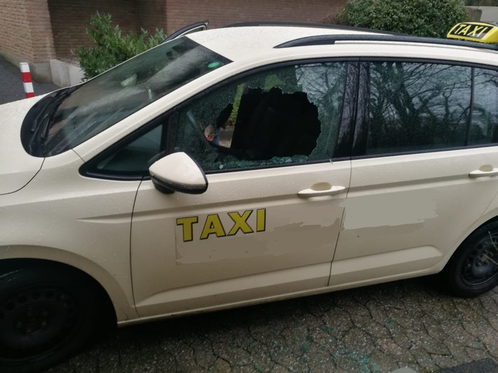 POL-D: Polizei beendet Serie - Taxifahrer reihenweise in Falle gelockt und anschließend ausgeplündert - Drei Tatverdächtige festgenommen