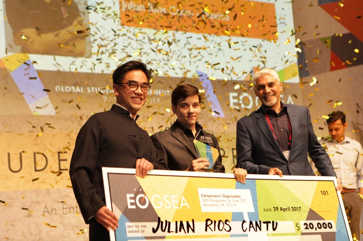 Preisverleihung in Frankfurt: Mexikanischer Student gewinnt Global Student Entrepreneur Awards der Entrepreneurs&#039; Organization