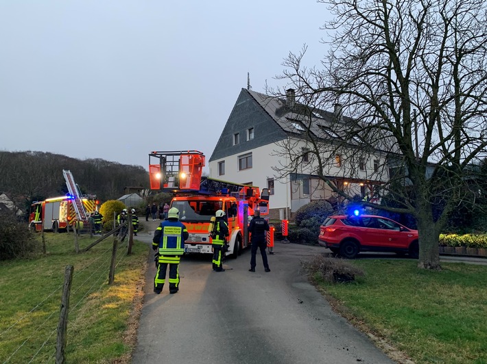 FW-EN: Kaminbrand beschäftigt die Feuerwehr Schwelm