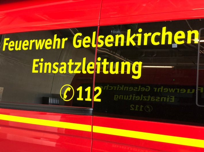 FW-GE: Mittäglicher Kellerbrand in Gelsenkirchen-Bismarck / Aufmerksame Anwohnerin bemerkt schwarzen Rauch aus dem Keller eines leerstehenden Hauses an der Bickernstraße