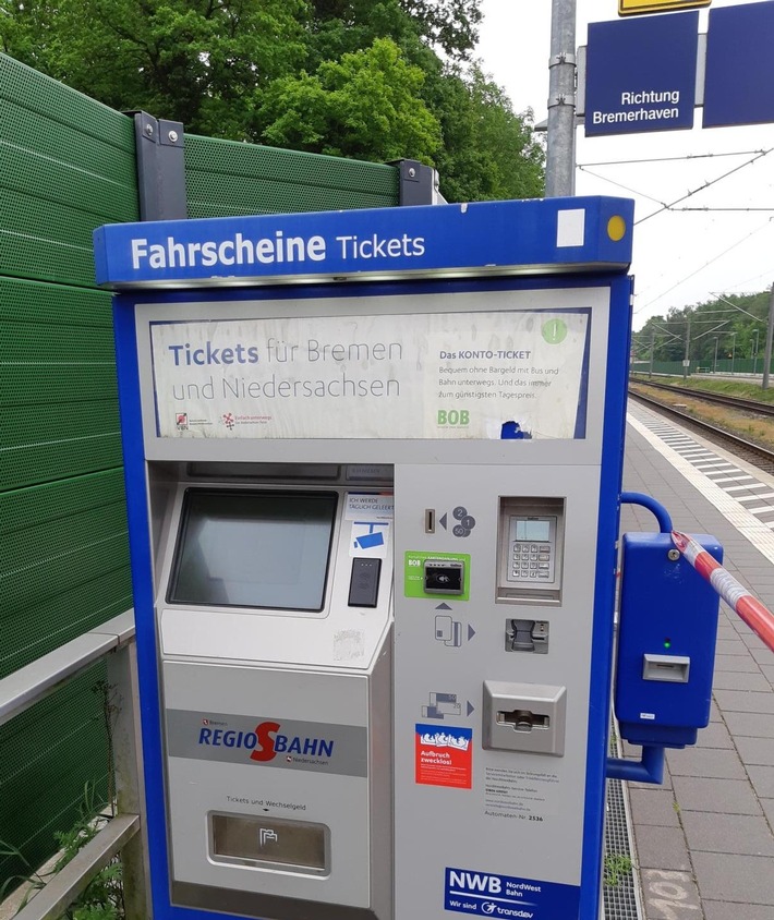BPOL-HB: Automatenknacker scheitern im Bahnhof Lübberstedt