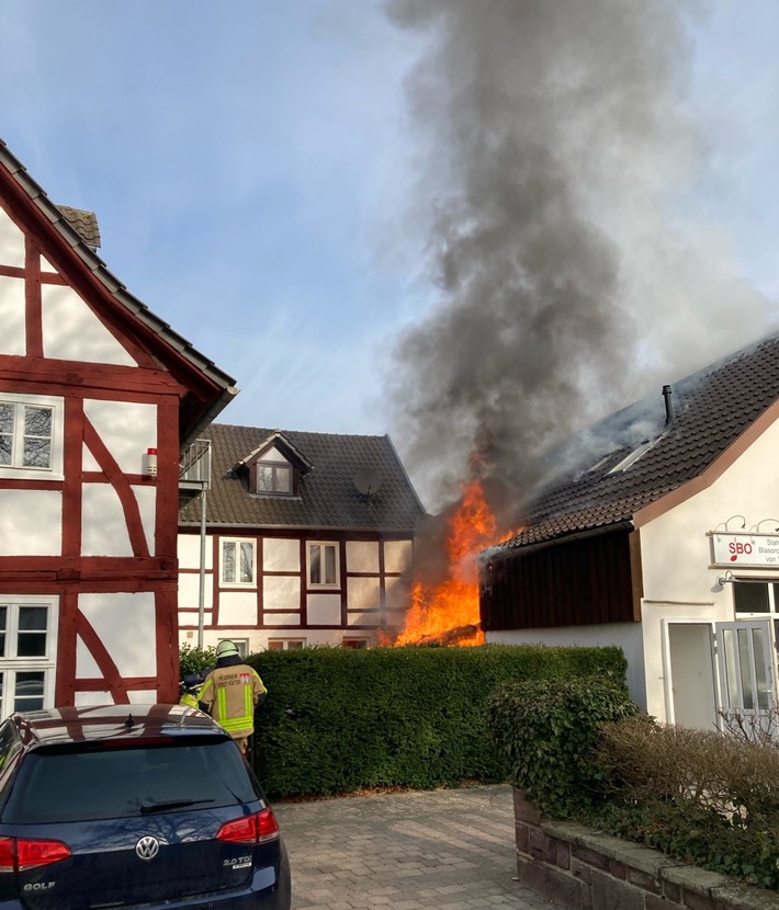 POL-HX: Gartenhütte