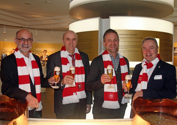 Seit 20 Jahren starke Partner: Krombacher Brauerei und Sportfreunde Siegen verlängern Zusammenarbeit