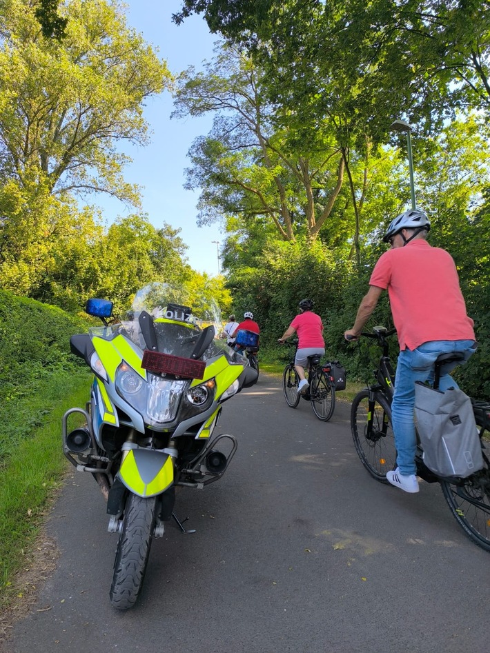 POL-DN: Radaktionstag des Kreises Düren: Erfolgreiche Veranstaltung mit 700 Teilnehmern