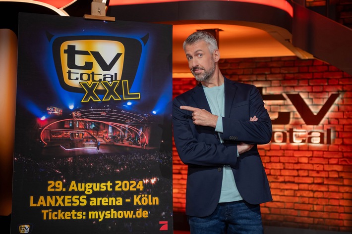 Größer, länger, krasser: Sebastian Pufpaff und ProSieben laden zu "TV total XXL" in die Lanxess Arena in Köln