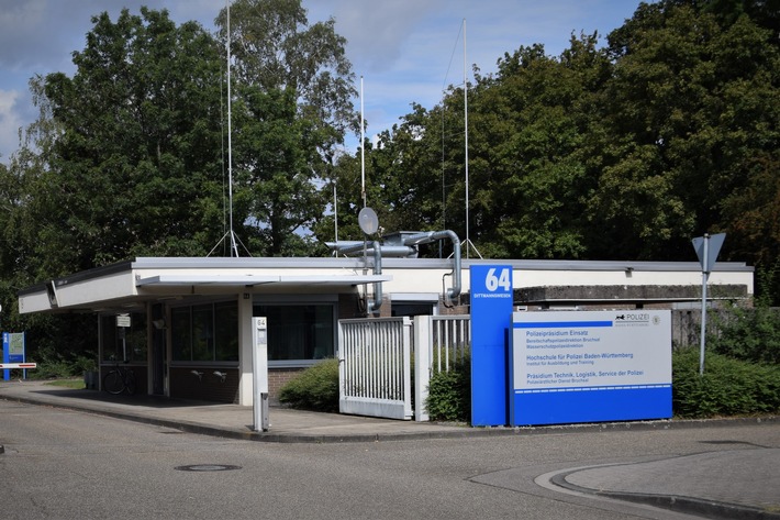 POL-KA: (KA) Bruchsal - "DU VERDIENST EIN WIR" - Tag der Ausbildung bei der Polizei Baden-Württemberg