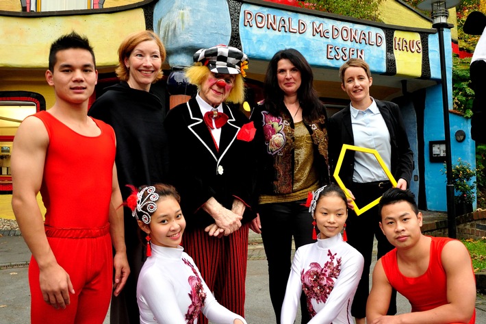 Zirkus mit Herz - Oleg Popov richtet zusammen mit dem Chinesischen Staatscircus eine Benefizveranstaltung zugunsten der McDonald&#039;s Kinderhilfe Stiftung aus