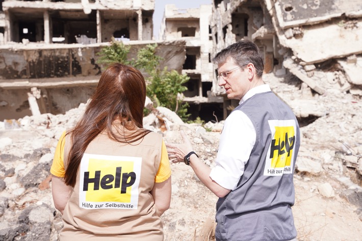 Syrien_Projektbesuch_Zerstörung Dschubar-Damaskus_Dr. Thorsten Klose-Zuber_Copyright Help - Hilf.JPG