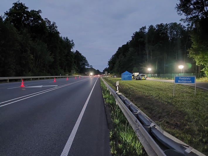 POL-RZ: Verkehrskontrolle auf der B404 - Polizei beanstandet 28 Fahrzeuge