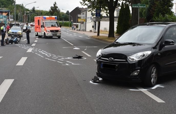 POL-MG: Motorradfahrer bei Verkehrsunfall schwer verletzt
