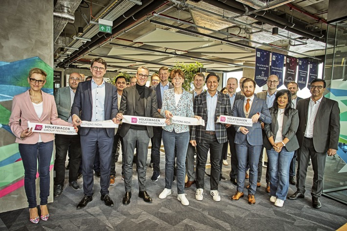 Škoda Auto und Volkswagen Group Technology Solutions India (VWITS) stärken ihre strategische Partnerschaft: neuer IT-Hub in der Tschechischen Republik