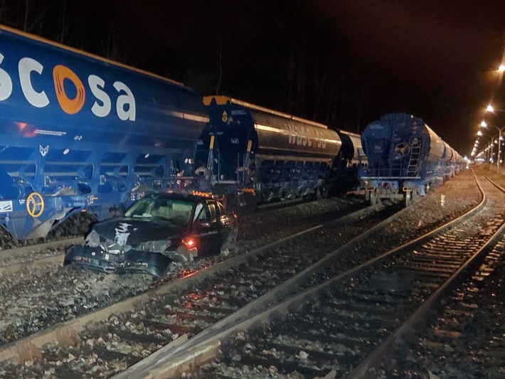 POL-HRO: Fahrzeugführer nach Verkehrsunfallflucht in Rostock-Schmarl gestellt