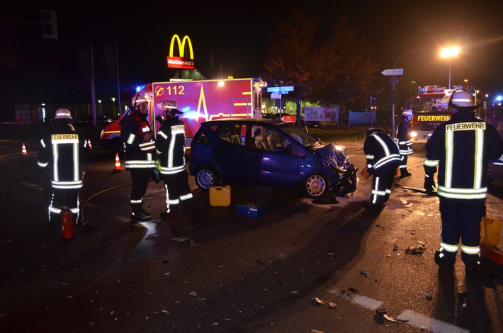FW-Stolberg: Schwerer Verkehrsunfall mit fünf Verletzten