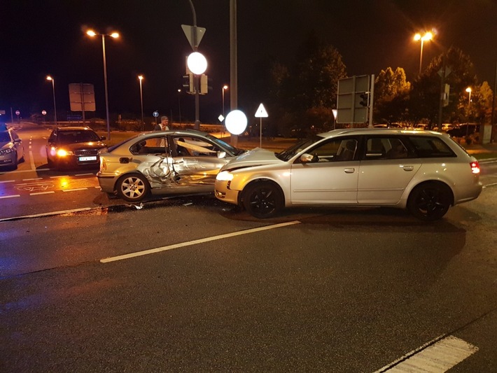 POL-PPRP: BMW Fahrer verursacht Verkehrsunfall