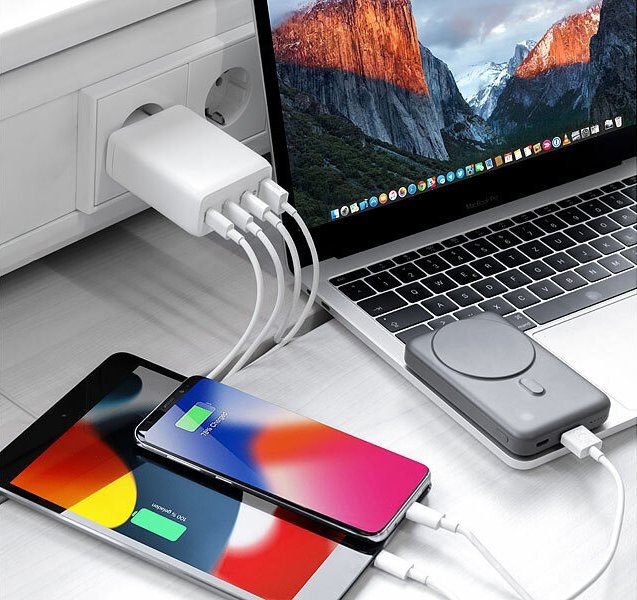 revolt 120-Watt-USB-C-Netzteil mit 4 Ports, GaN-Technologie, PD 100 Watt, weiß oder schwarz: Bis zu 4 Mobilgeräte gleichzeitig laden - bis zu 120 Watt Gesamtleistung