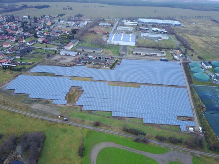 Stadtwerke Halle und Trianel realisieren Solarprojekt / Trianel baut kommunale Projektentwicklung weiter aus