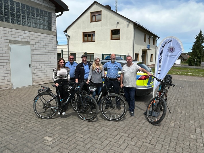 POL-ESW: Fahrradcodierung bei der Polizeistation Hessisch Lichtenau wird gut angenommen; Polizei codiert an 2 Tagen insgesamt 42 Fahrräder