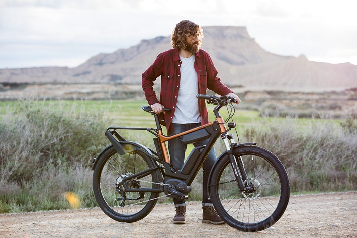 Riese & Müller 2017: Jede Menge Reichweite und ein neues E-Cargo-Bike / Die nahe Zukunft reicht doppelt so weit / Riese & Müller Delite touring, Dual Battery System, Bosch E-Bike-Systems, 1000Wh, Eurobike Award, E-Bike, Pedelec, Premiumanbieter, Control Technology. Weiterer Text über ots und www.presseportal.de/nr/78177 / Die Verwendung dieses Bildes ist für redaktionelle Zwecke honorarfrei. Veröffentlichung bitte unter Quellenangabe: "obs/Kay Tkatzik/Riese & Müller GmbH"