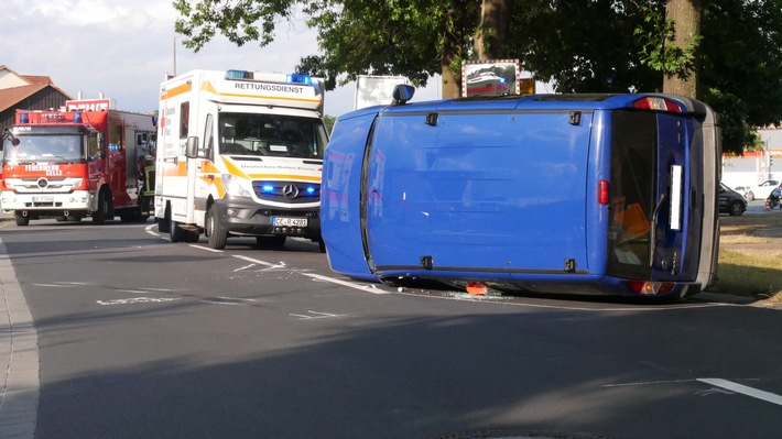 FW Celle: Verkehrsunfall in Garßen