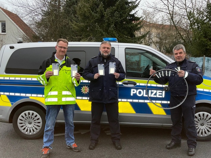 POL-BI: "Sehen und gesehen werden" - Polizei Bielefeld beteiligt sich an Kampagne der Landesverkehrswacht NRW für Radfahrende