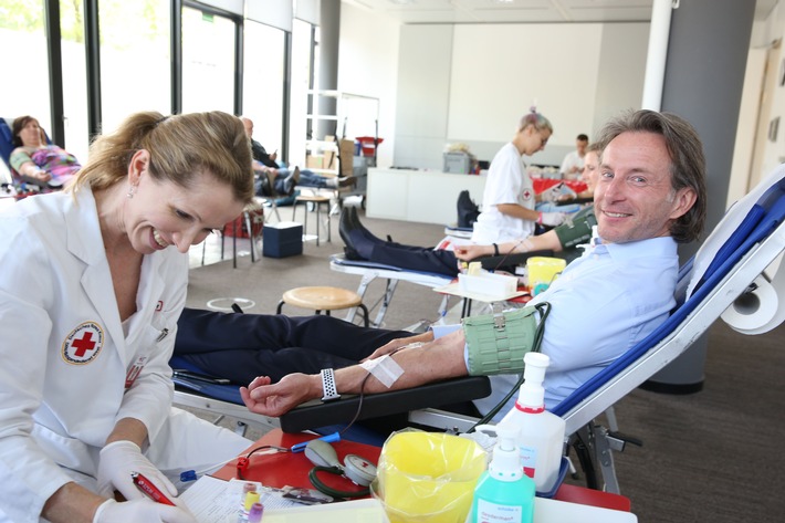 Jeder Tropfen zählt: Blutspendeaktion bei Santander
