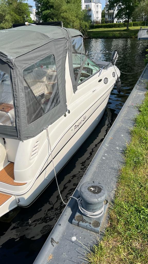 POL-HRO: Diebe stehlen Anhänger mit Sportboot - Polizei sucht Zeugen