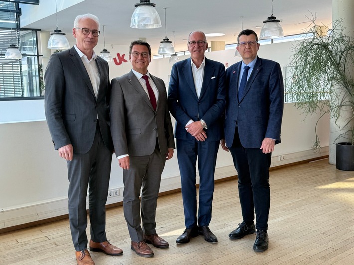 Wechsel im Vorsitz des Regionalen Kuratoriums der Universität Koblenz und der Hochschule Koblenz