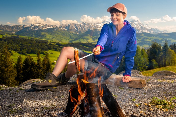 Was Berge mit Grillieren zu tun haben: Anita Buri zeigt ihr Sommer Must-have