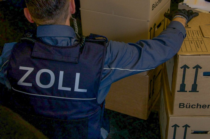 HZA-DD: Dresden: Ermittlungen wegen Schwarzarbeit gegen Dresdner Firma/ Finanzkontrolle Schwarzarbeit des Zolls realisiert umfangreiche Durchsuchungen