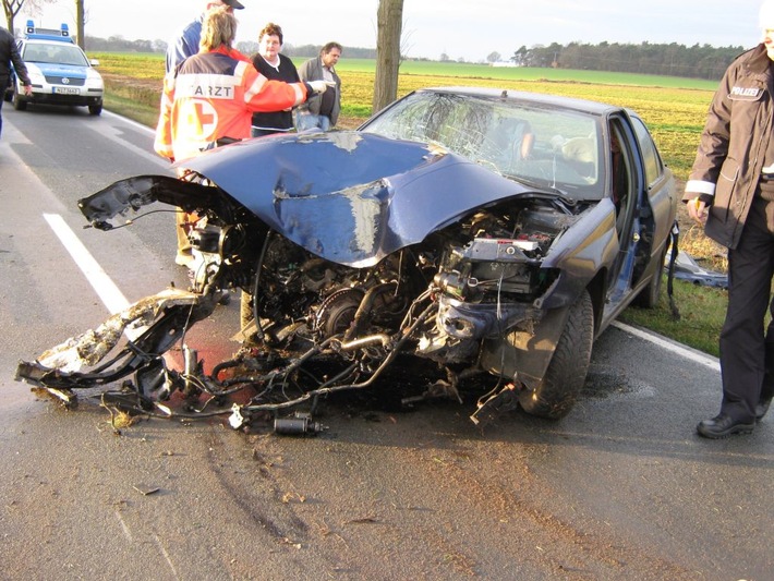 POL-NI: Nachtragsmeldung zur PM "Schwerer Verkehrsunfall auf der K 25" hier: Einstellen eines Unfallfotos