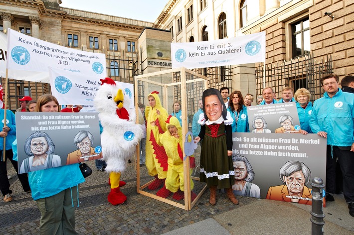 Legehennenaktion vor dem Deutschen Bundesrat (mit Bild)