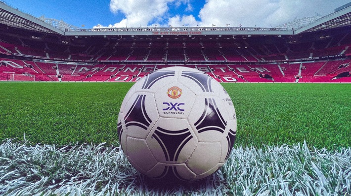 Manchester United und DXC Technology begründen mehrjährige Technologie-Partnerschaft