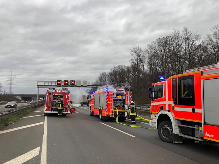 FW-NE: Viel Arbeit für die Freiwillige Feuerwehr