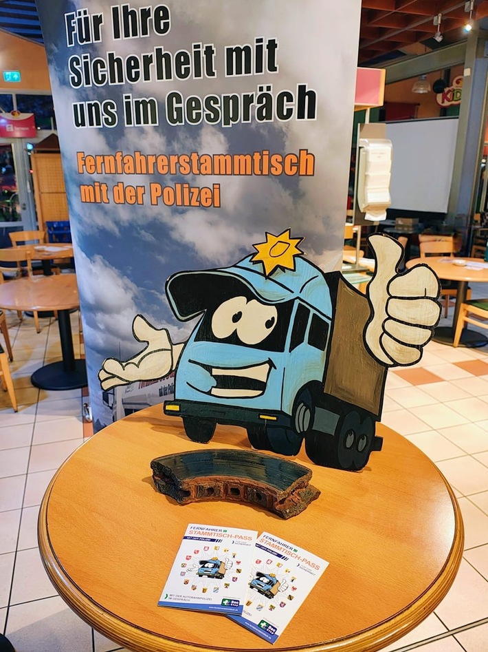 POL-ROW: ++ Technische Mängel im Fokus beim 212. Fernfahrerstammtisch der PD Lüneburg ++