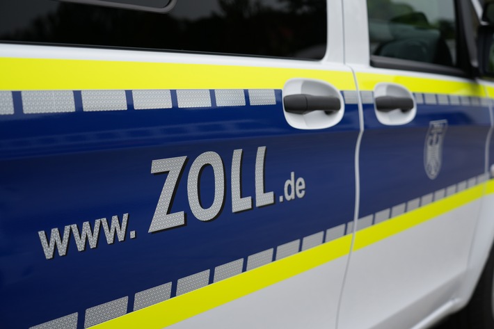 HZA-SW: Zoll prüft Autowerkstätten - Illegale Beschäftigung zwischen Inspektion, Reifenservice und Fahrzeugaufbereitung