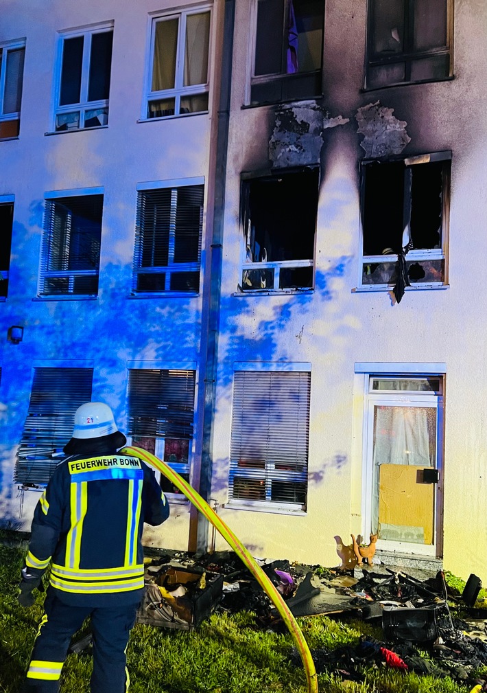 FW-BN: Wohnungsbrand in Beuel