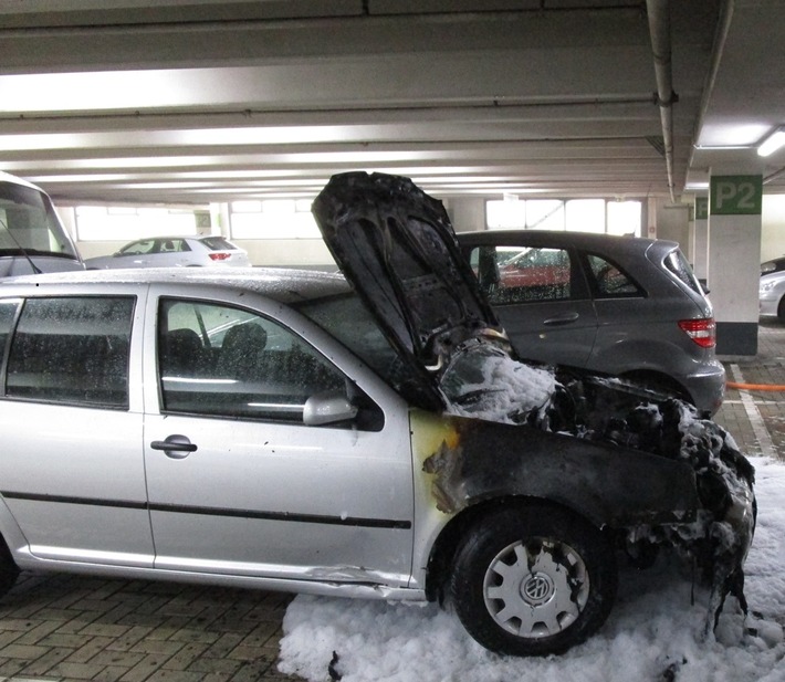 POL-PB: Autobrand in der Libori-Galerie