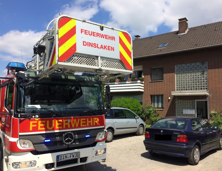 FW Dinslaken: Zimmerbrand in Eppinghoven