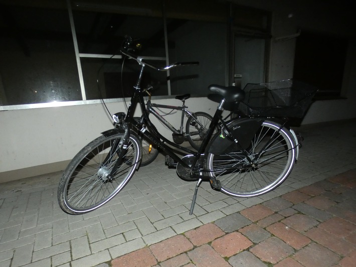 POL-DEL: Landkreis Wesermarsch: Eigentümer der abgebildeten Fahrräder gesucht
